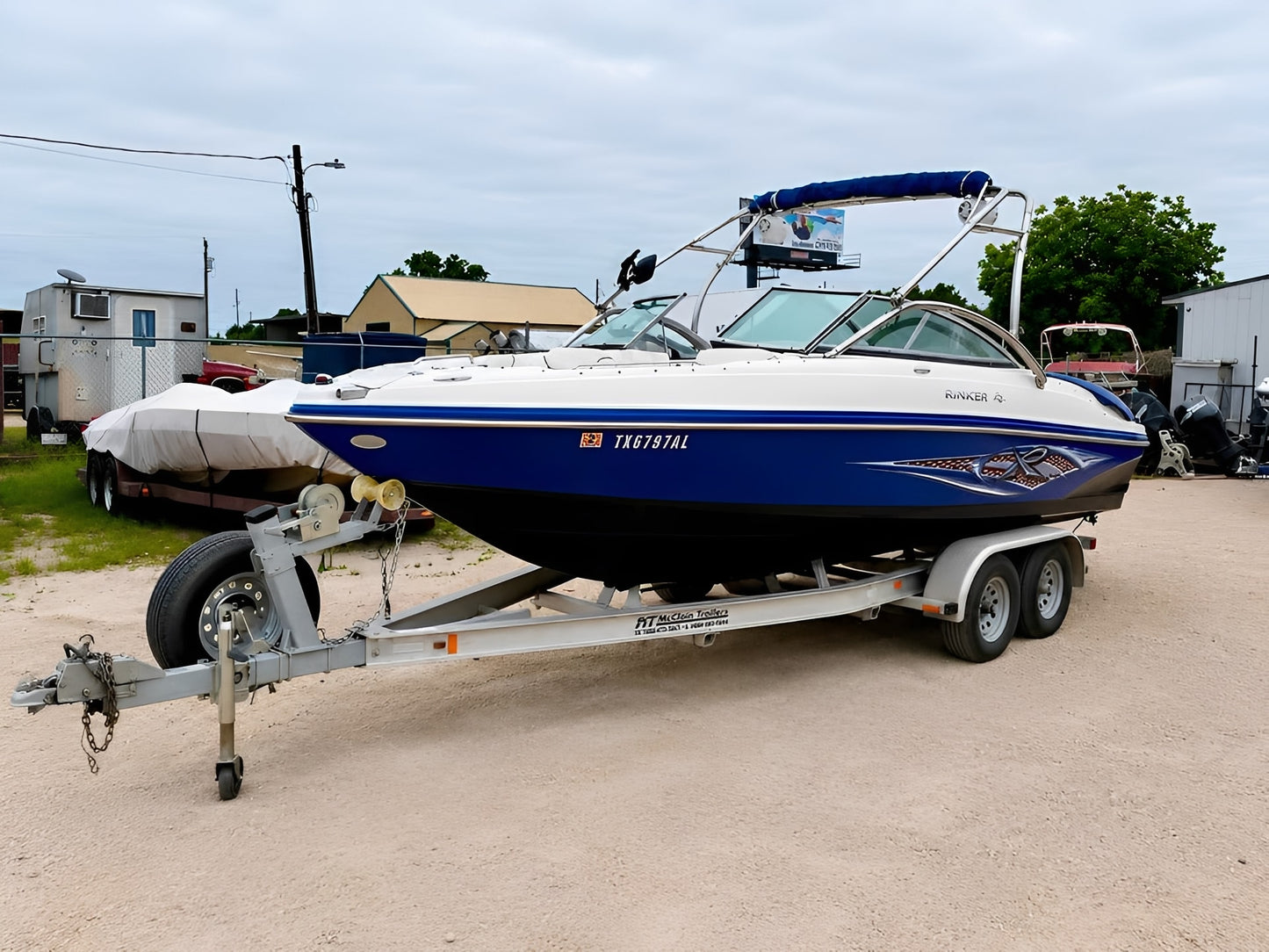 2007 Rinker 226 Captiva
