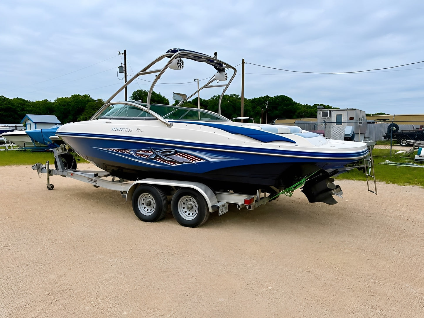 2007 Rinker 226 Captiva