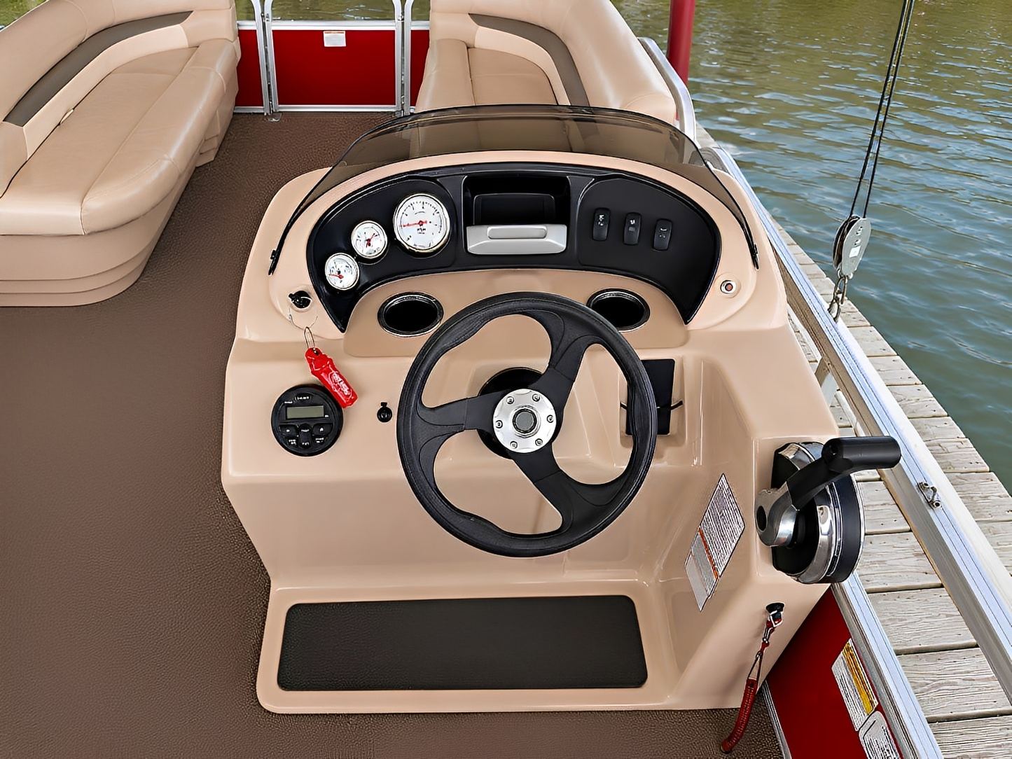 2016 Sun Tracker Party Barge 18 DLX