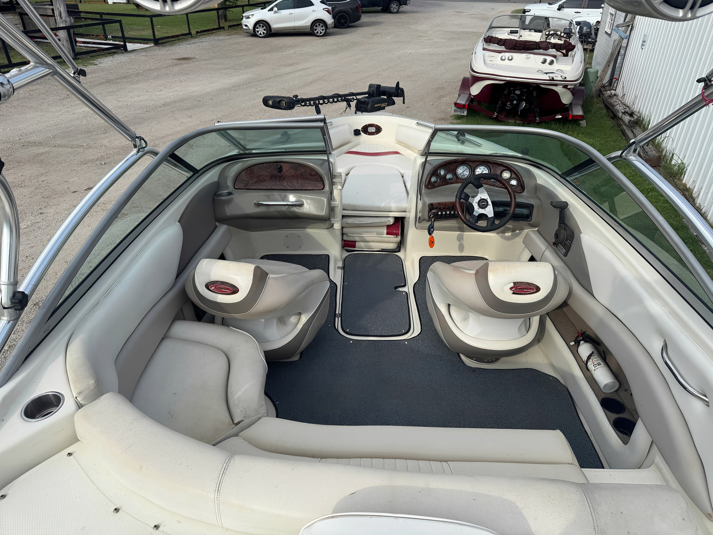 2006 Caravelle 207LS Fish & Ski
