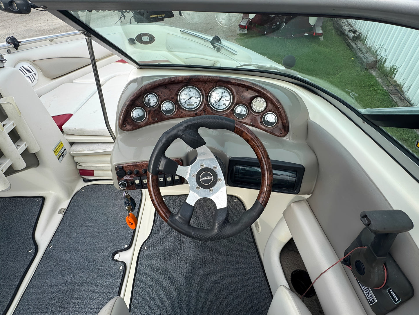 2006 Caravelle 207LS Fish & Ski