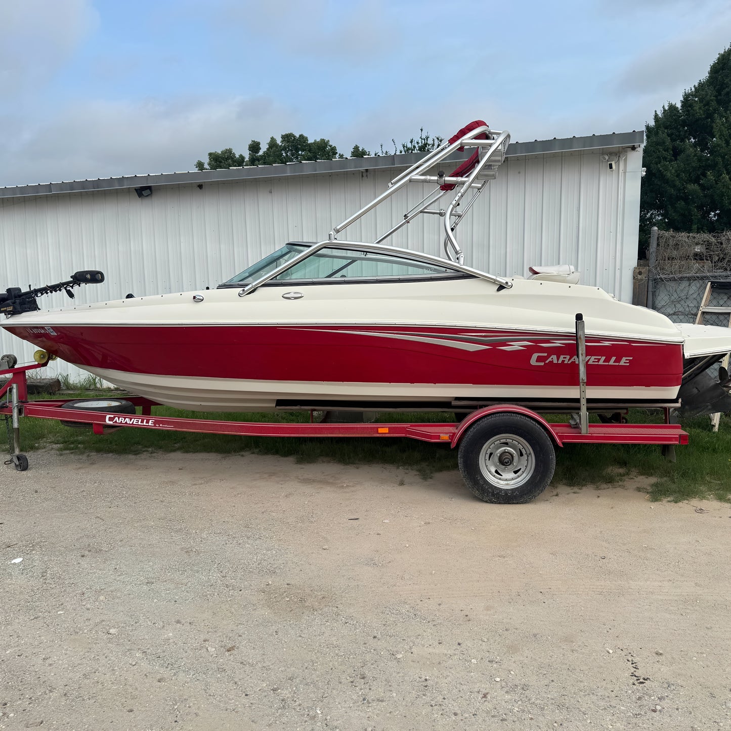 2006 Caravelle 207LS Fish & Ski
