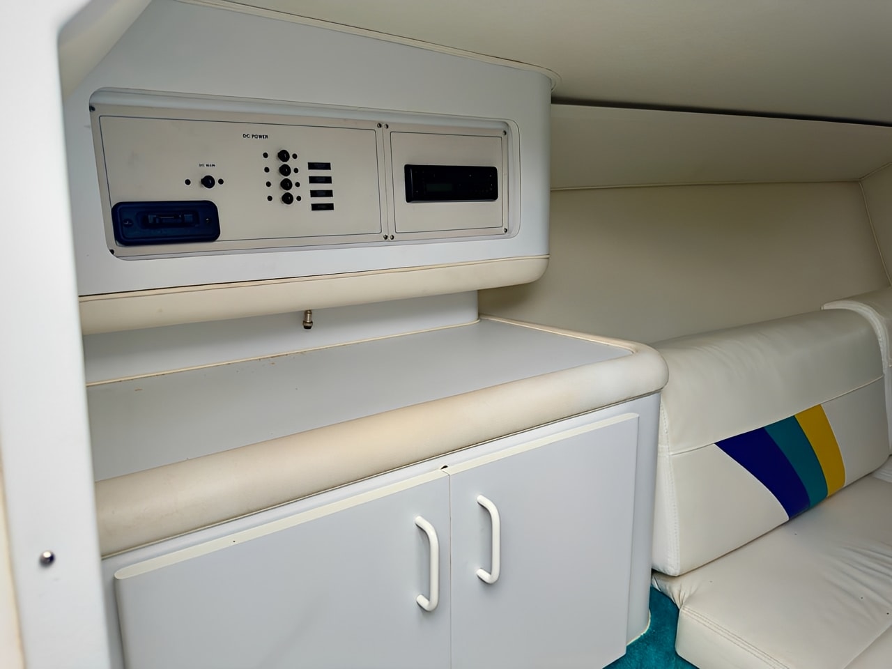 1995 Wellcraft 31 Scarab