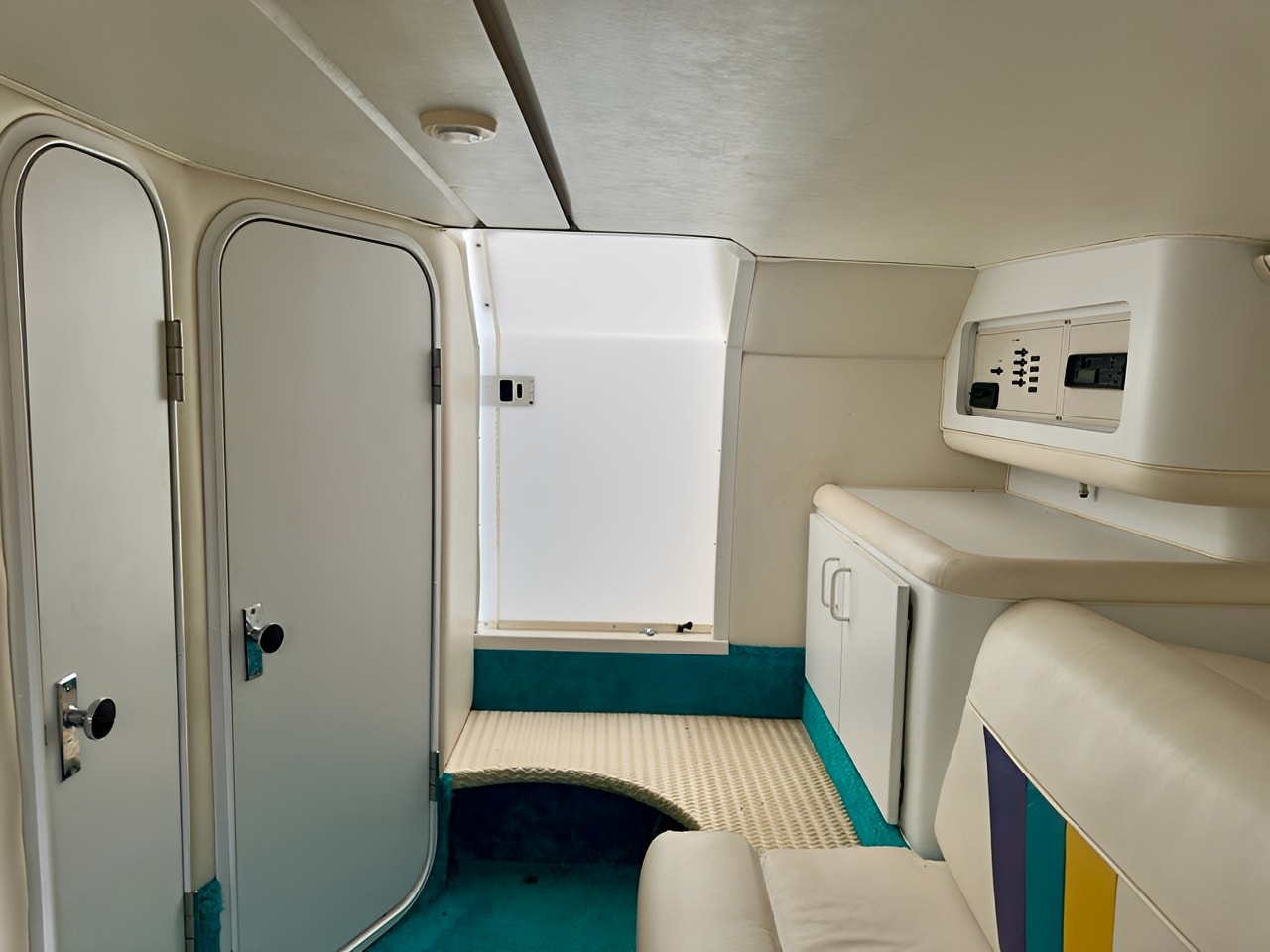 1995 Wellcraft 31 Scarab
