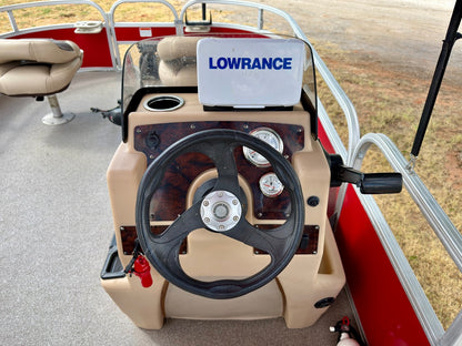 2017 Sun Tracker 18 DLX Bass Buggy