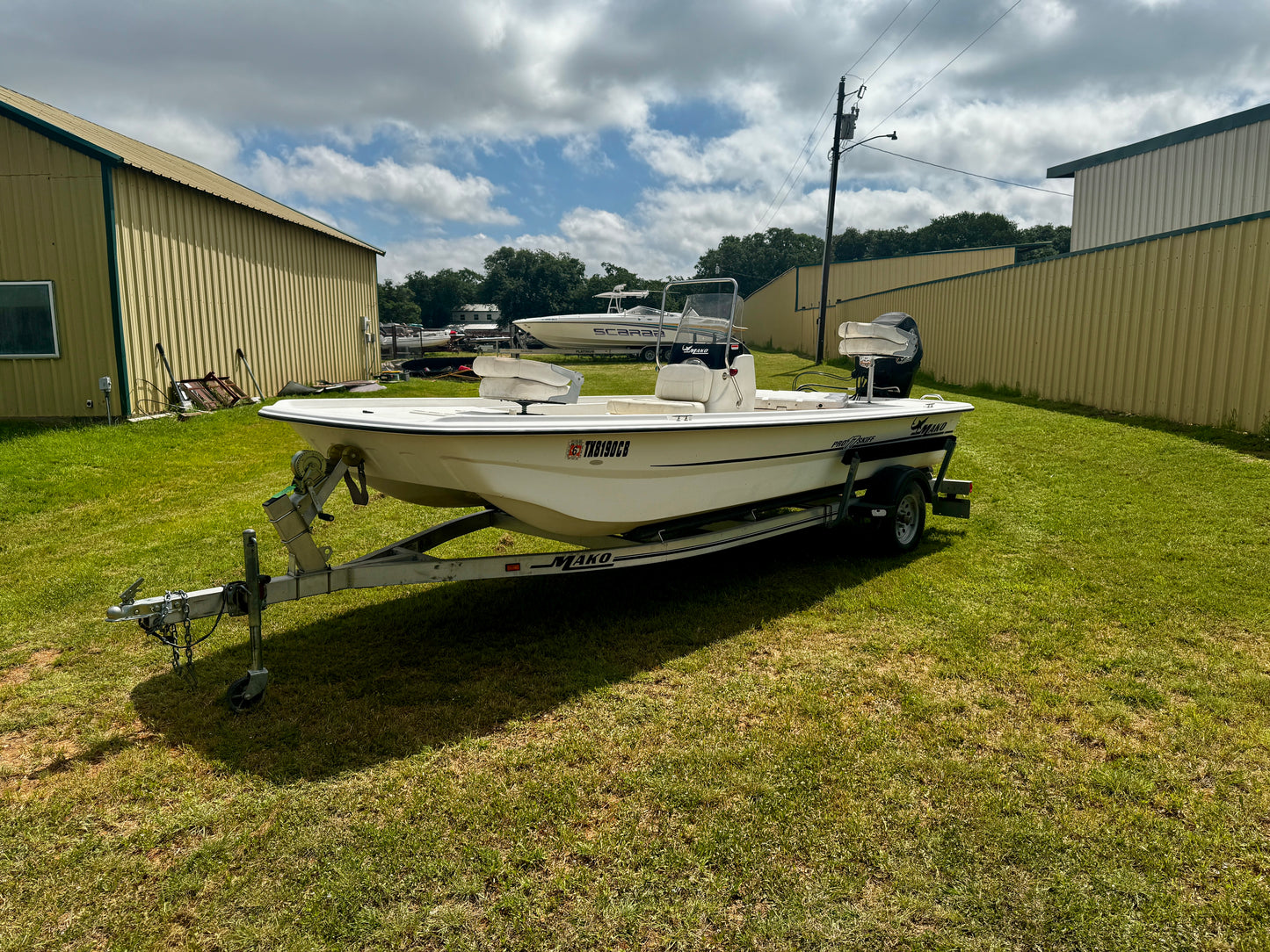 2013 Mako Pro Skiff 17